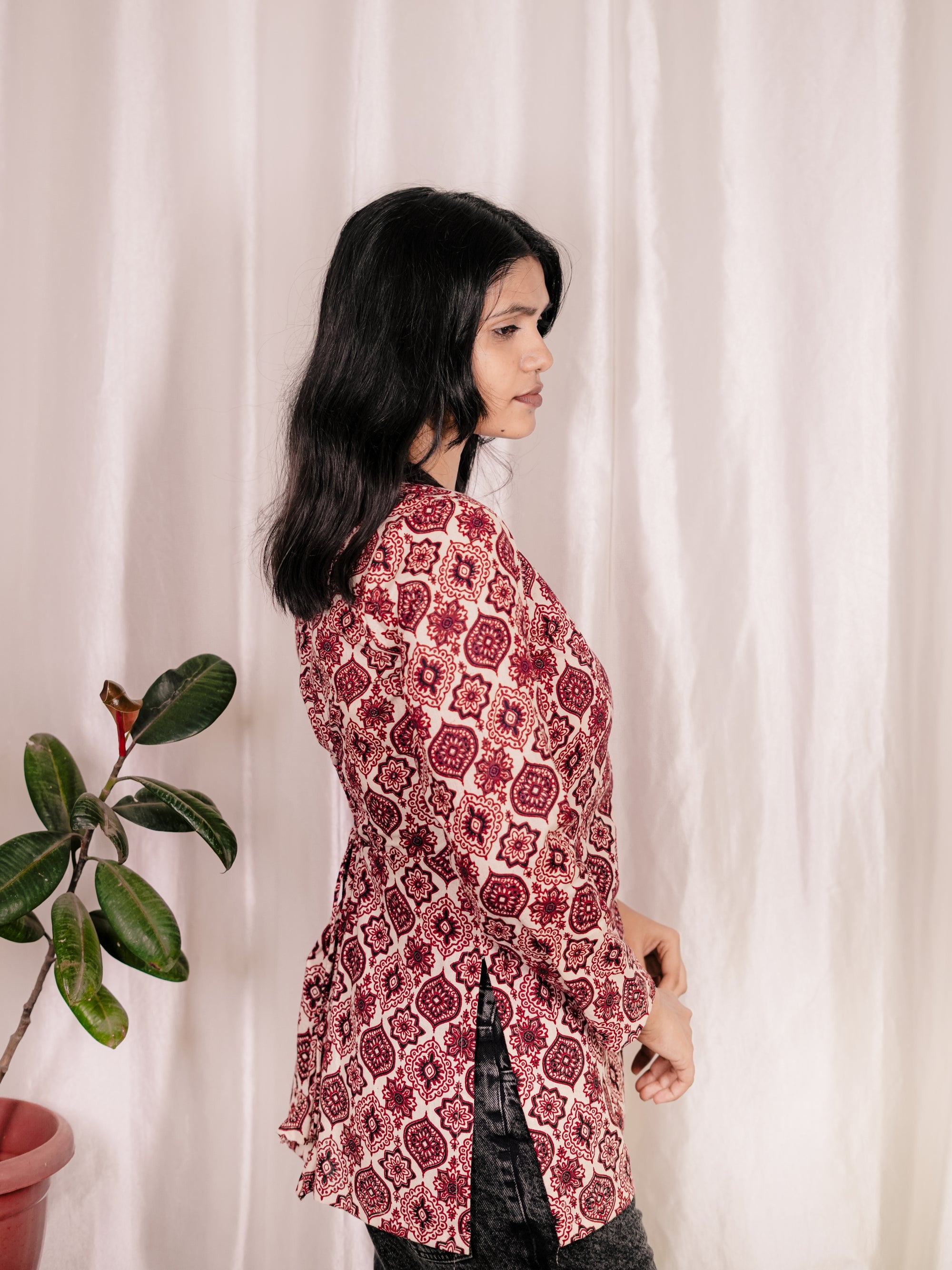 Ruby Twist V Neck Full Sleeves Kurti