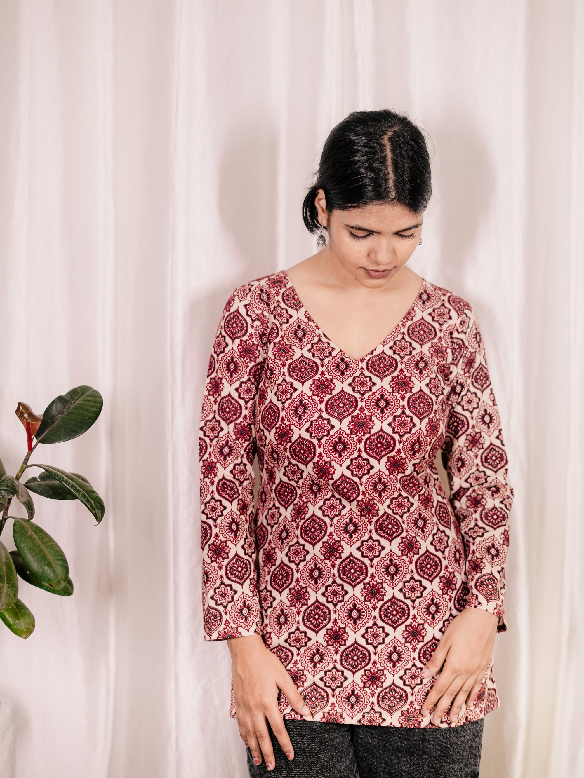Ruby Twist V Neck Full Sleeves Kurti