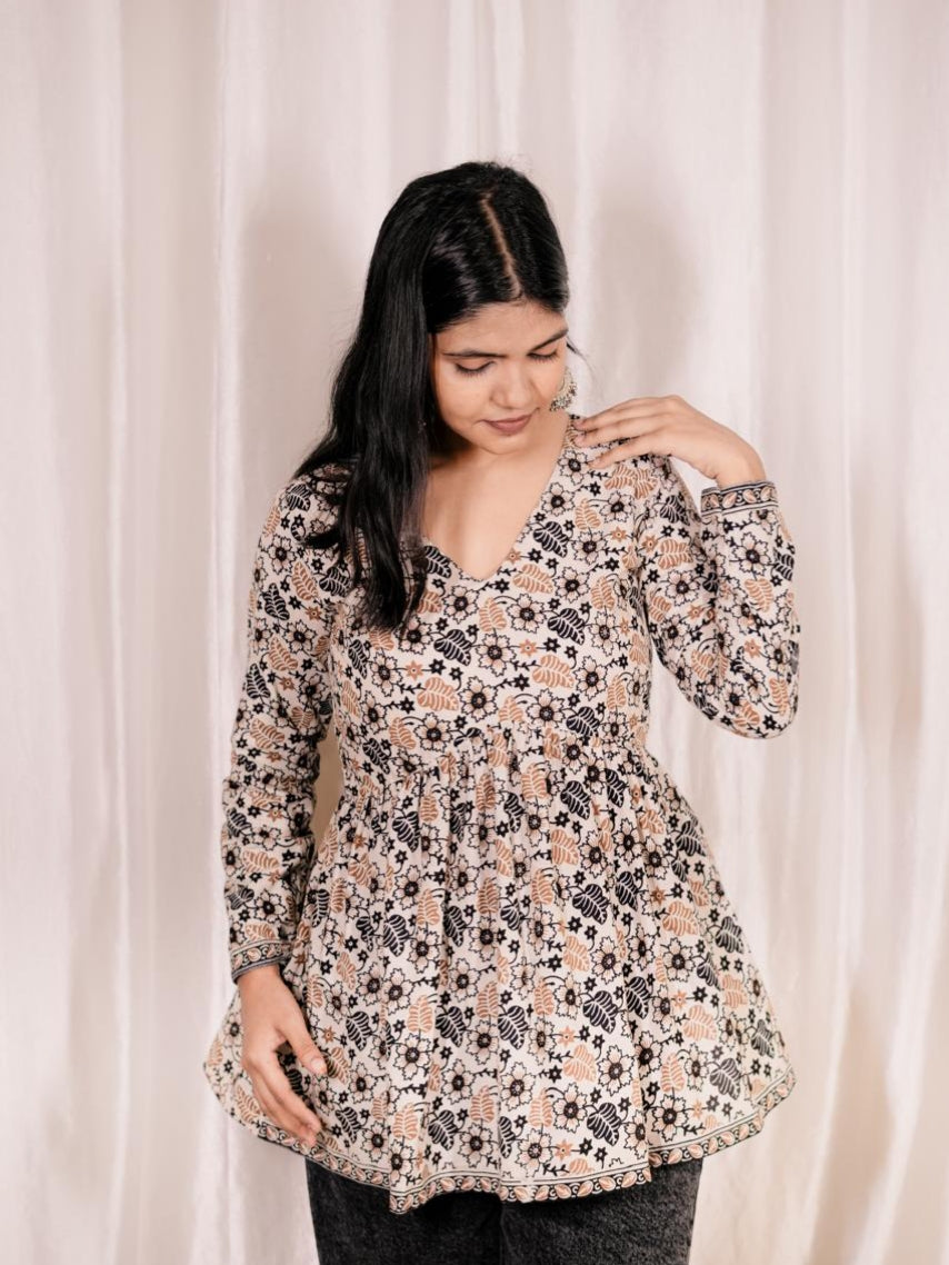 Mastani V Neck Full Sleeves Top
