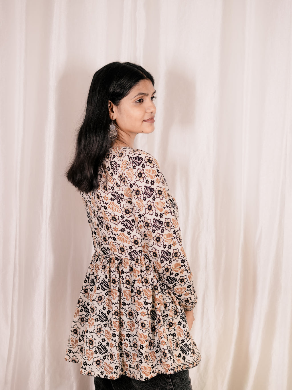 Mastani V Neck Full Sleeves Top